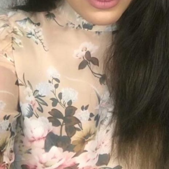 FLORAL BLOUSE - Picture 2 of 3